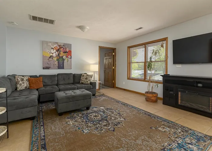 Holiday home Upscale Lakefront W Dock & Kayaks Creal Springs